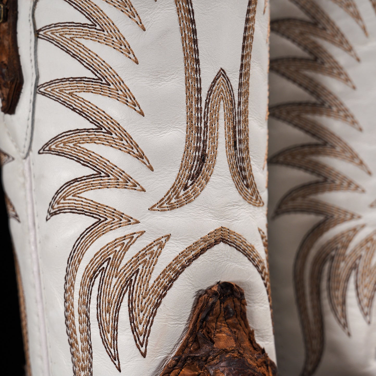 AUTHENTIC Brown Pirarucu – Square Toe